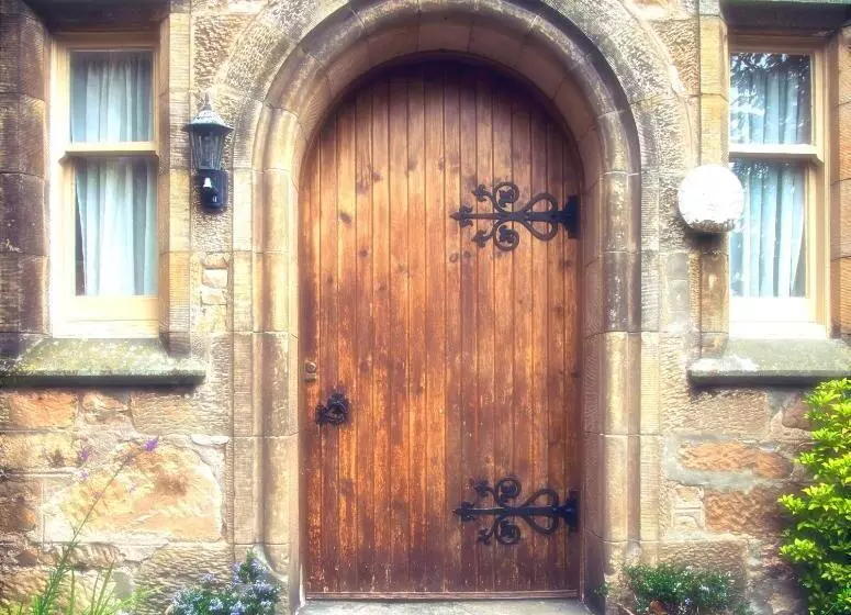 クラシックルーム, Cluny Bank