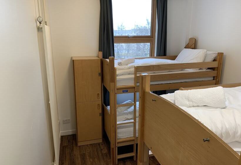 חדר סטנדרט לארבעה, Edinburgh Central Accommodation