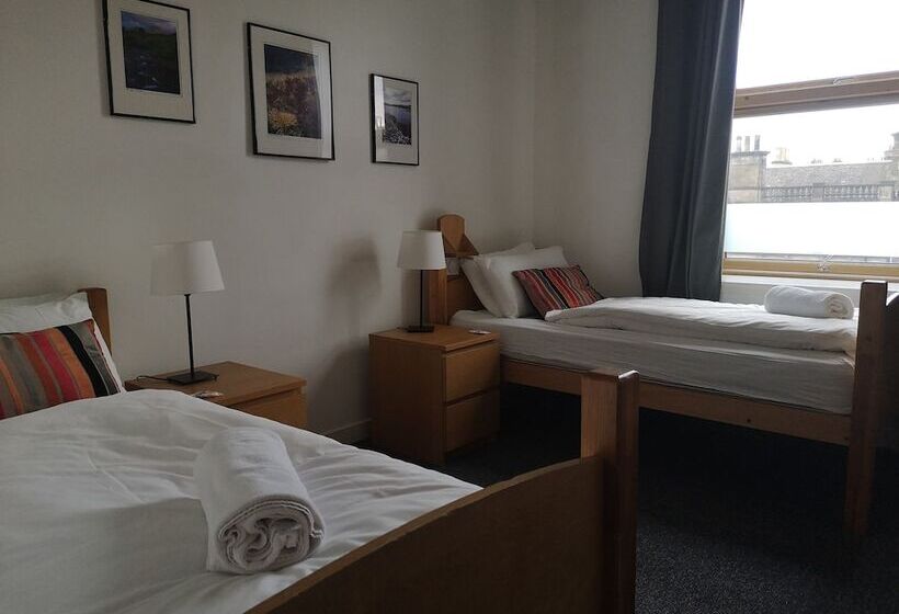 اتاق استاندارد یک نفره, Edinburgh Central Accommodation