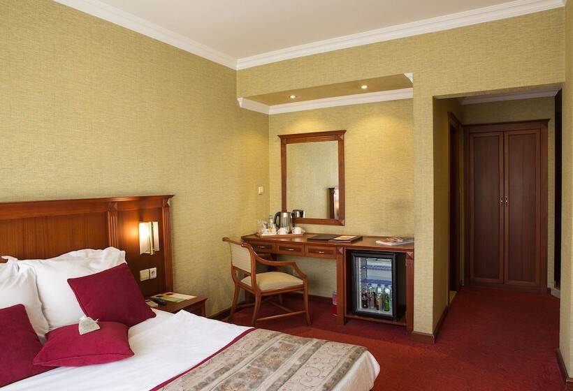 Quarto standard, Elit Palas