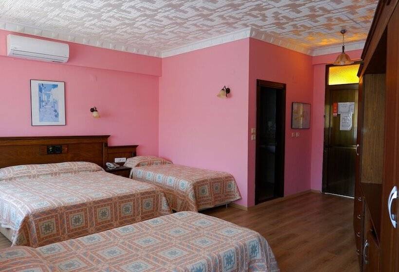 패밀리 룸, Golmar Beach