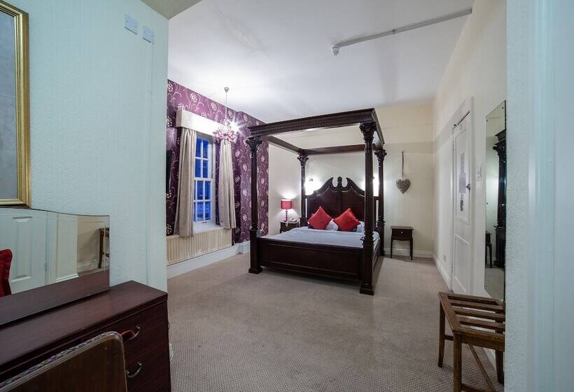 Номер Superior, George Hotel, Burslem, Stoke On Trent
