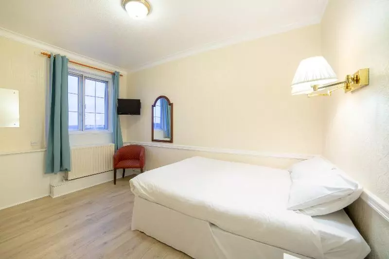 スタンダードルーム, George Hotel, Burslem, Stoke On Trent