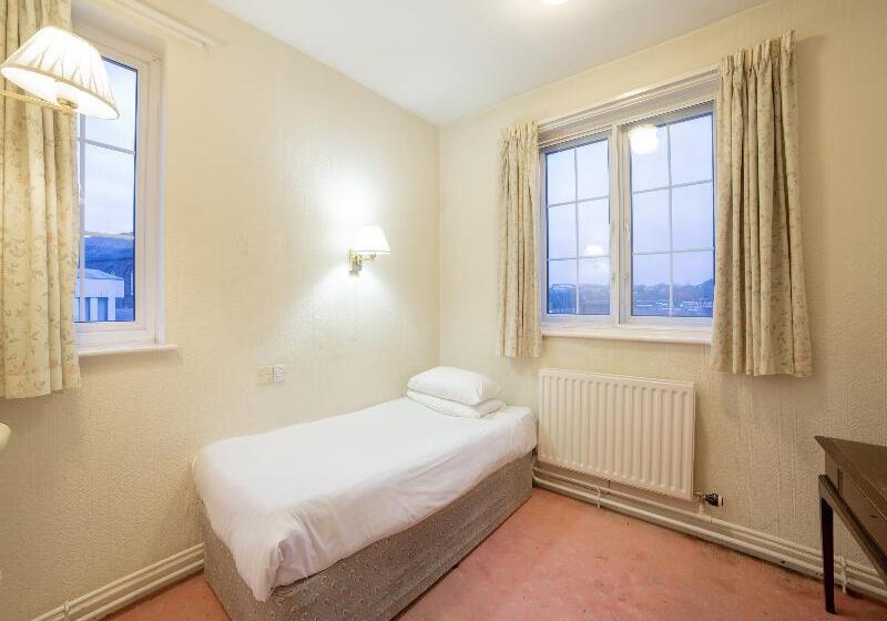 Номер Стандарт, George Hotel, Burslem, Stoke On Trent