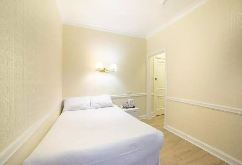スタンダードルーム, George Hotel, Burslem, Stoke On Trent