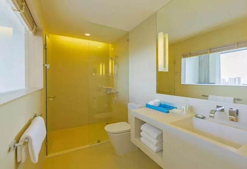 اتاق پرمیوم, Holiday Inn Pattaya, An Ihg