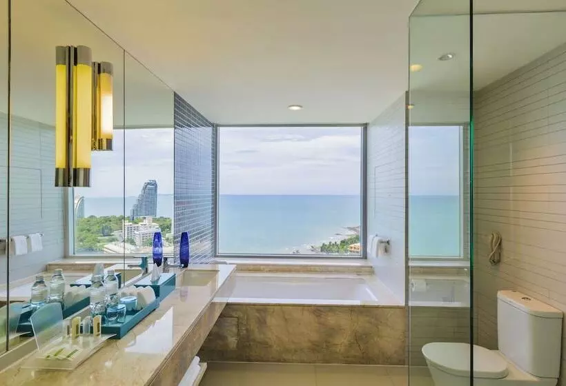 اتاق پرمیوم, Holiday Inn Pattaya, An Ihg