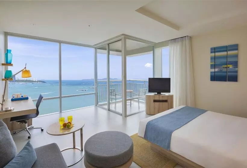 اتاق پرمیوم, Holiday Inn Pattaya, An Ihg
