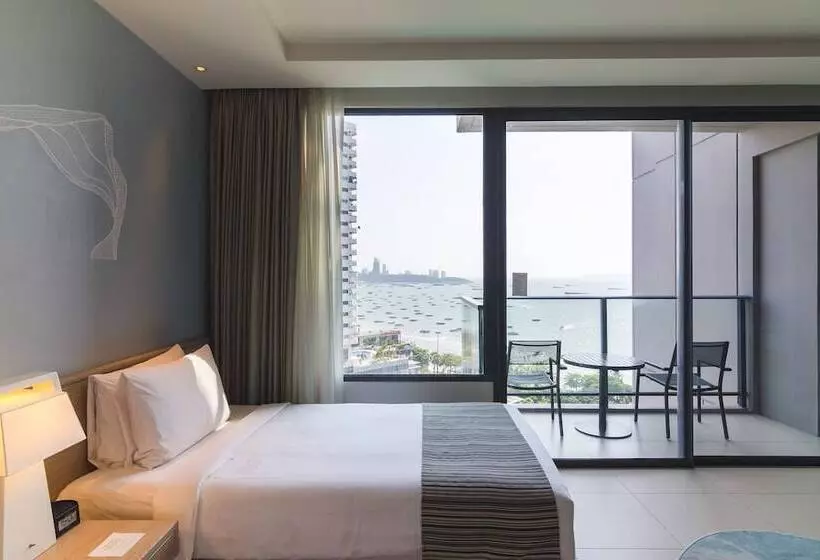 اتاق پرمیوم, Holiday Inn Pattaya, An Ihg