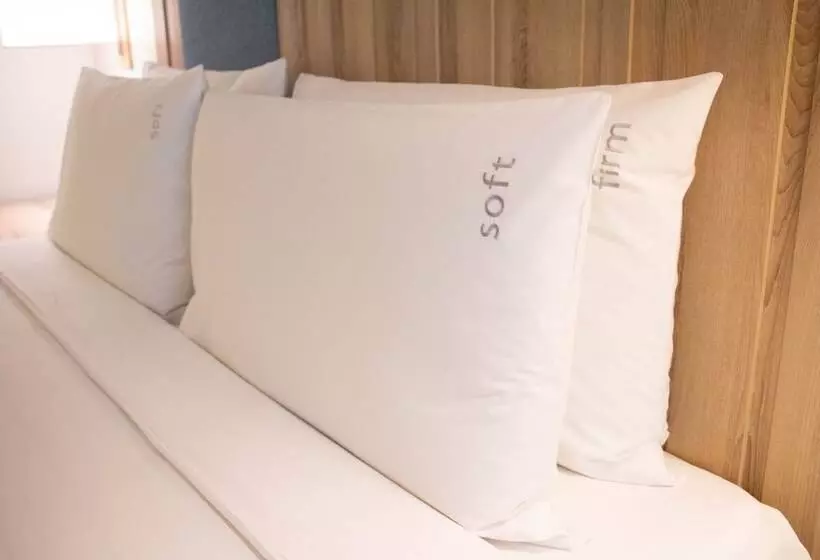 اتاق کلاب, Holiday Inn Pattaya, An Ihg