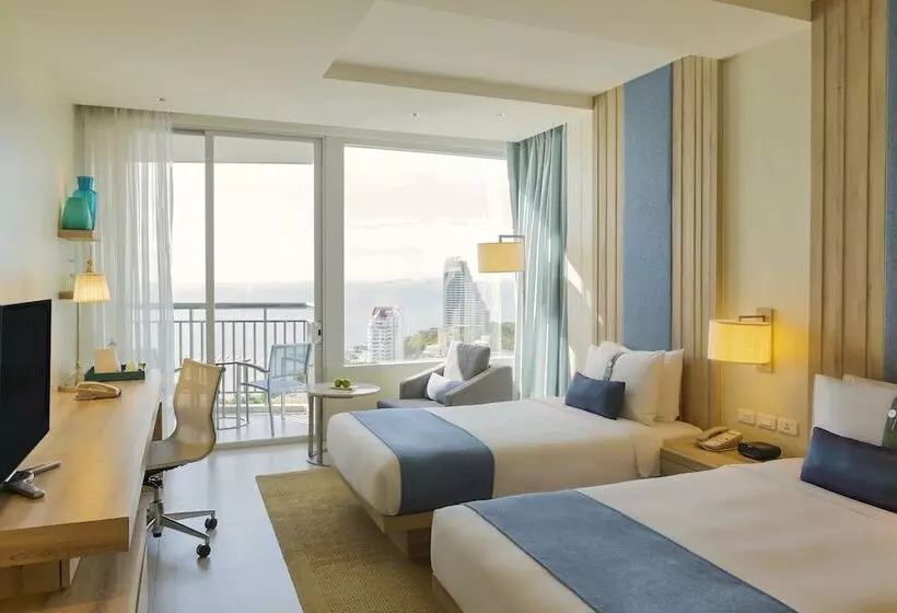 اتاق استاندارد با تخت دوبل و چشم‌انداز دریا, Holiday Inn Pattaya, An Ihg