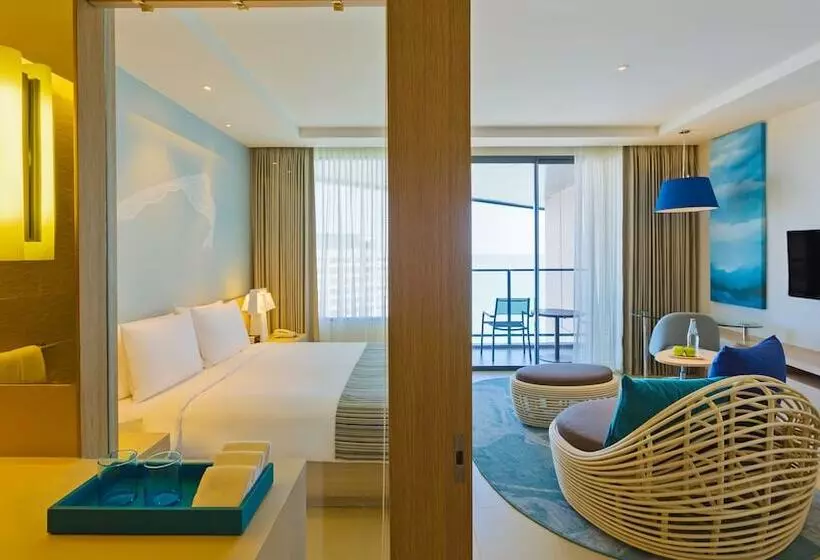 اتاق پرمیوم, Holiday Inn Pattaya, An Ihg