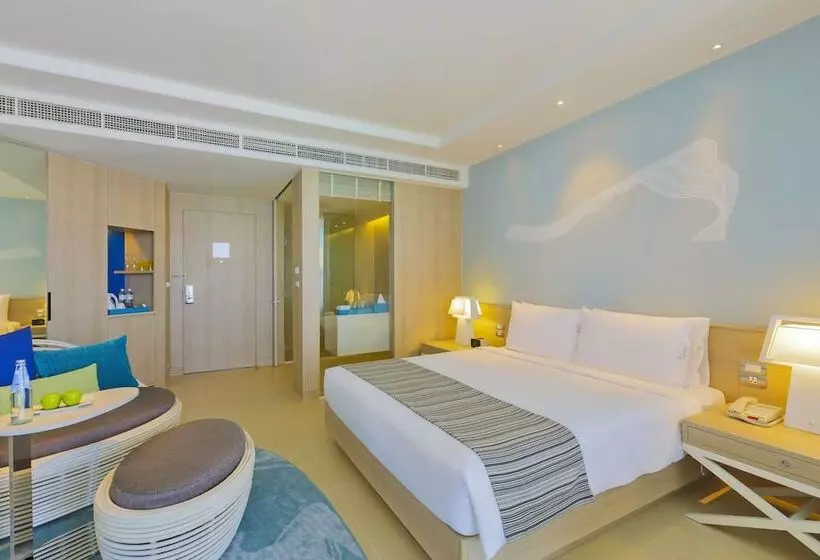اتاق پرمیوم, Holiday Inn Pattaya, An Ihg