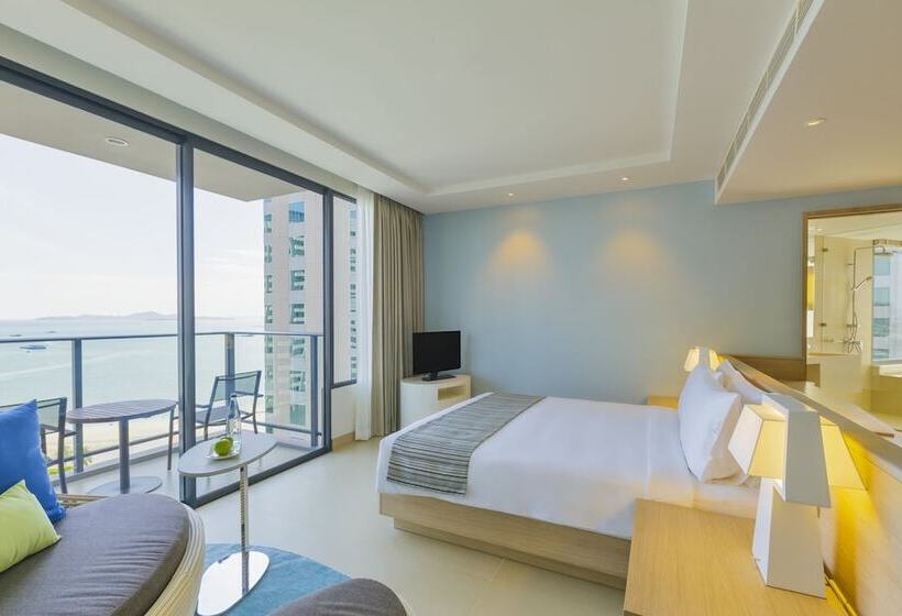 Номер Премиум, Holiday Inn Pattaya, An Ihg