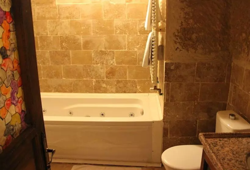 Deluxe-huone, Kismet Cave House