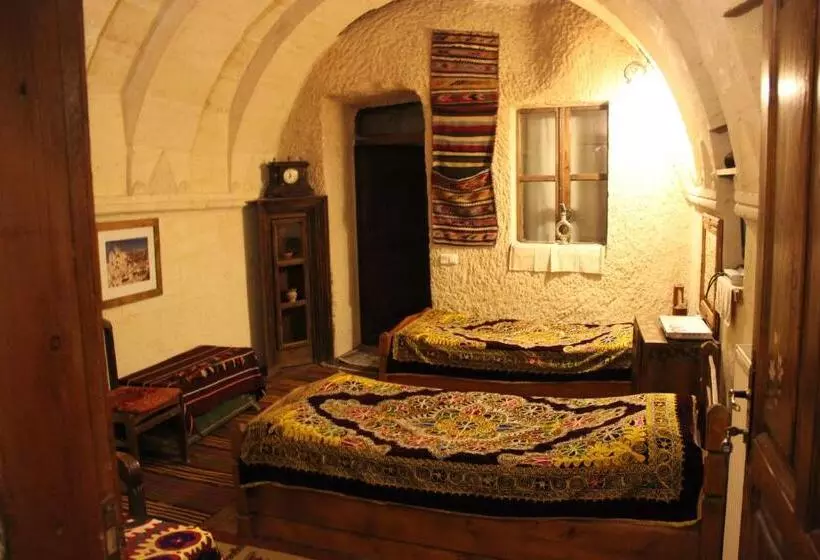 Perhesviitti, Kismet Cave House