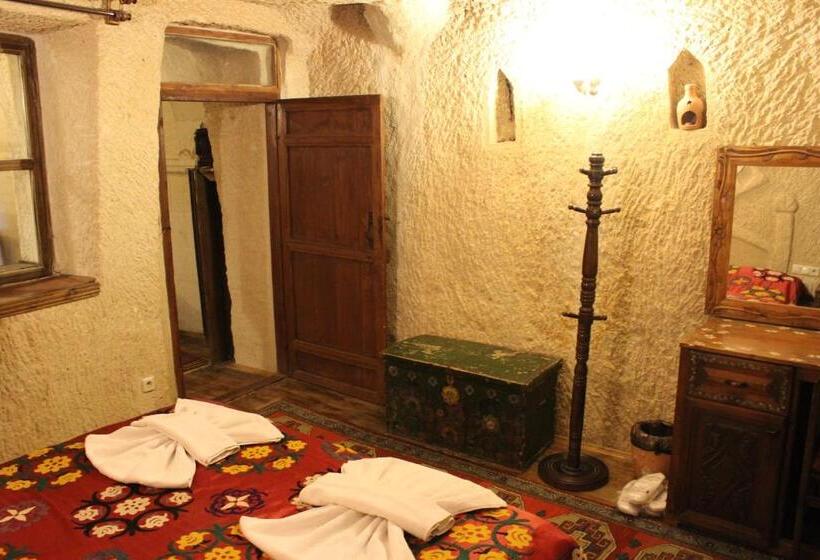 패밀리 스위트, Kismet Cave House