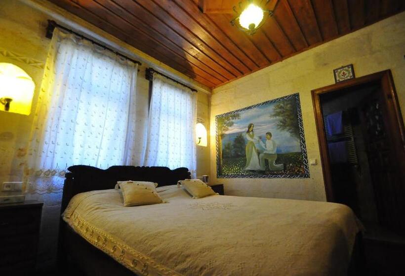 디럭스 룸, Kismet Cave House