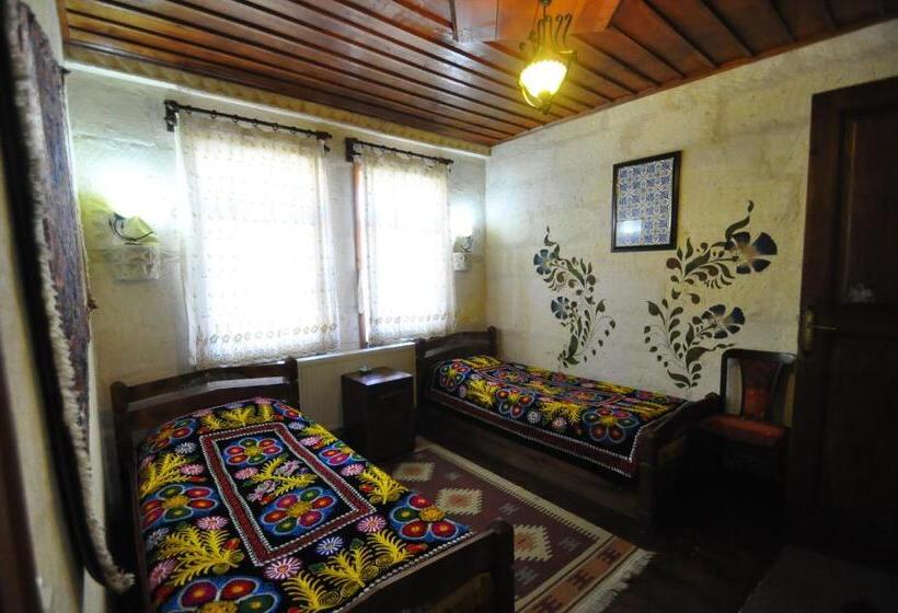 Номер Стандарт, Kismet Cave House