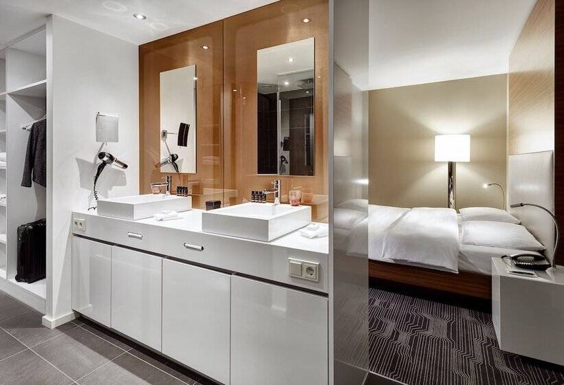 סוויטה, Légère Hotel Luxembourg