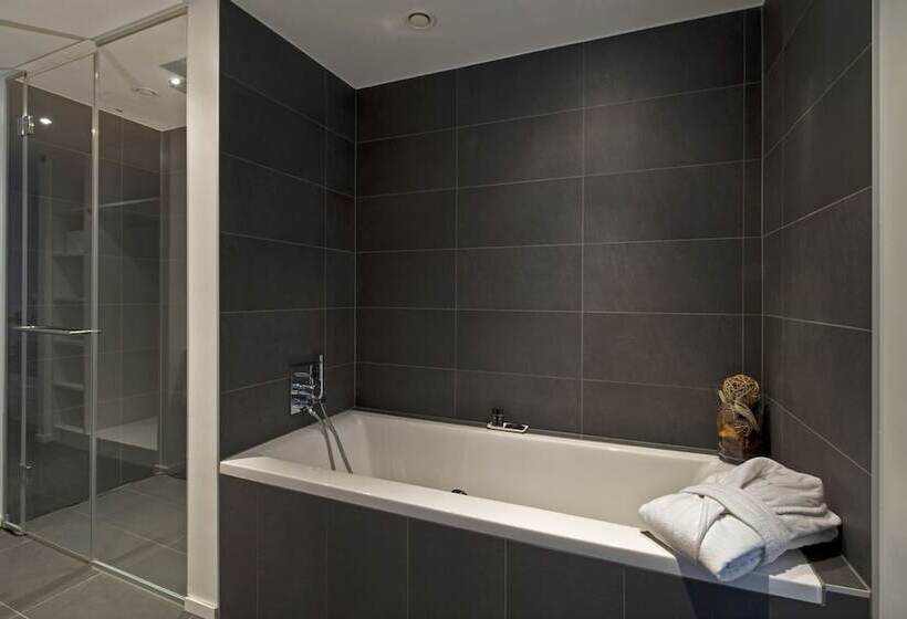 סוויטה, Légère Hotel Luxembourg