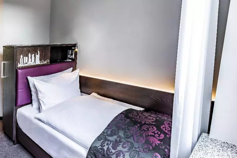 اتاق استاندارد یک نفره, Mercure Frankfurt City Messe