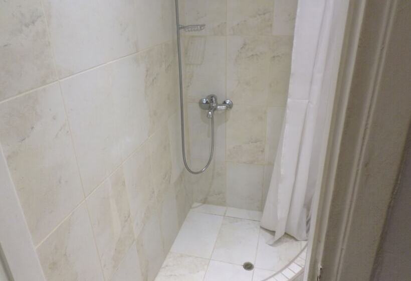 Номер Стандарт Трехместный, Nafsika Hotel Athens Centre