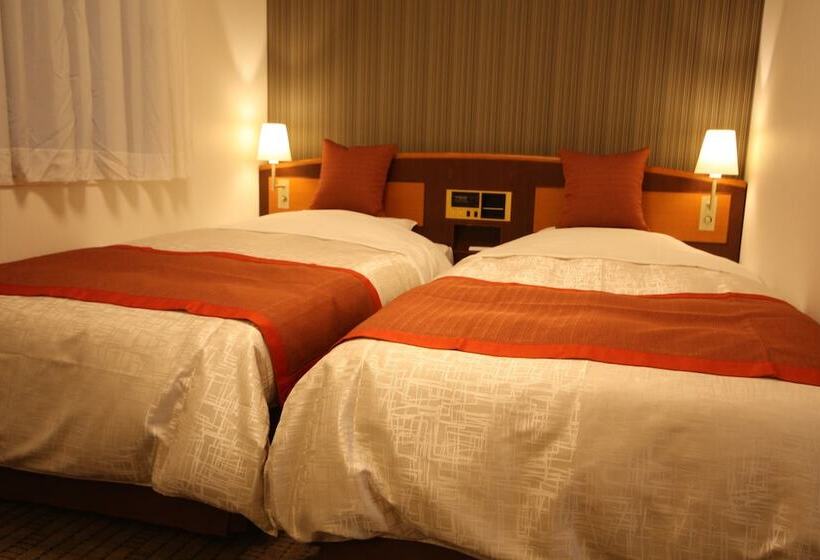 חדר אקונומי, New Ueno