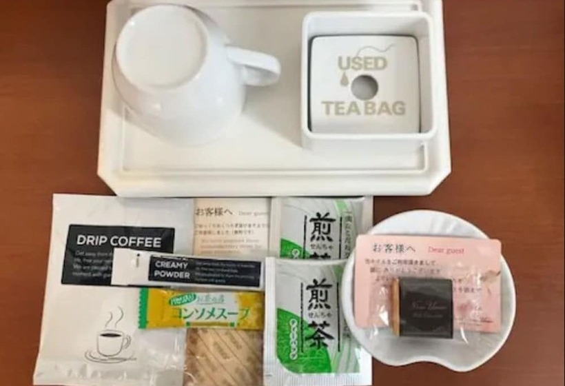 חדר אקונומי, New Ueno