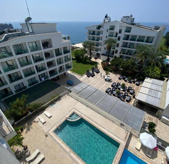 اتاق استاندارد سه نفره, Prima