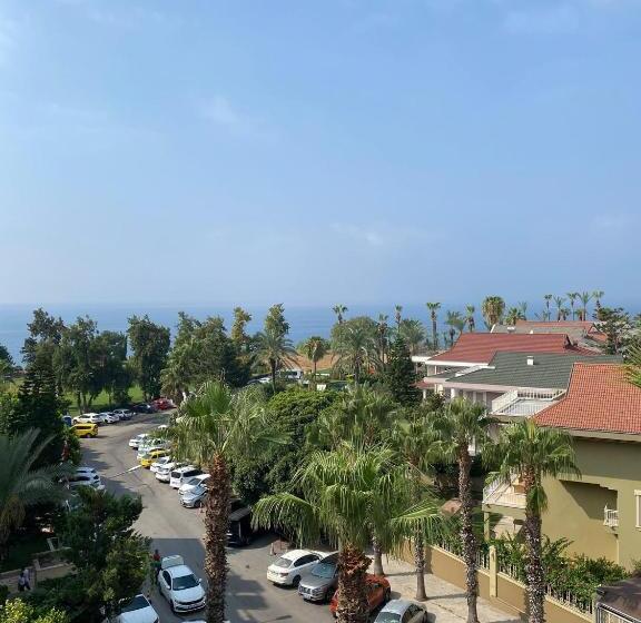 اتاق استاندارد سه نفره, Prima