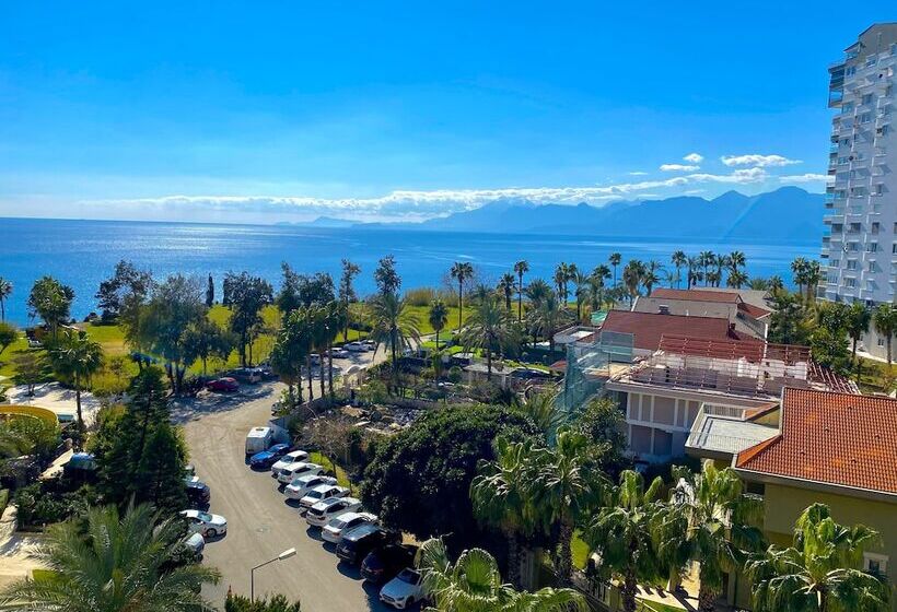 اتاق استاندارد سه نفره, Prima