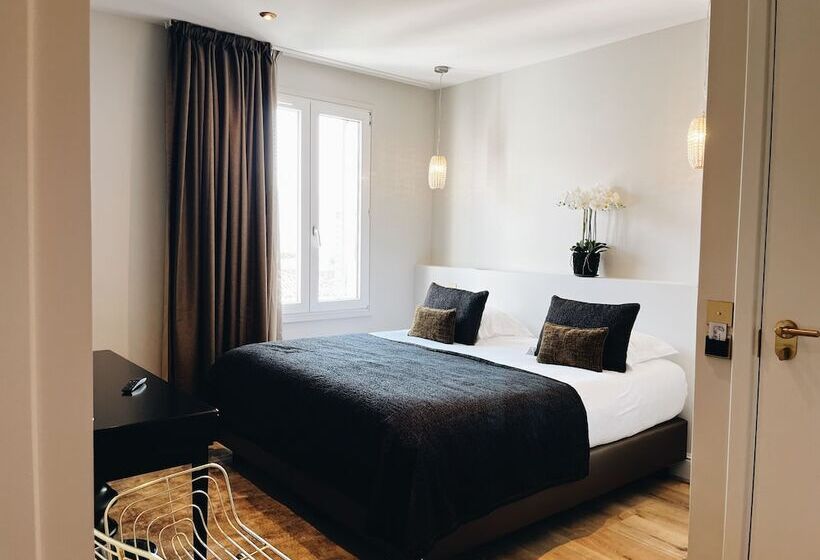 スタンダードトリプルルーム, San Carlu Citadelle Ajaccio