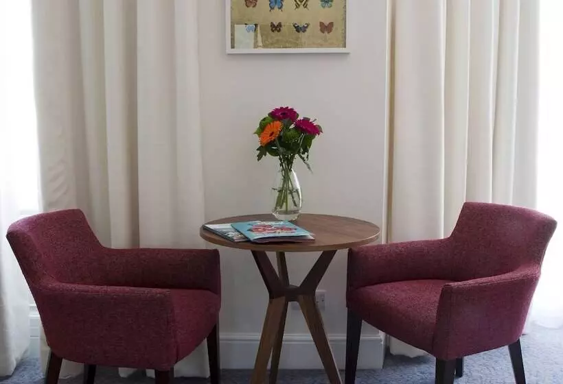اتاق سوپریور با چشم‌انداز دریا, Sea Spray