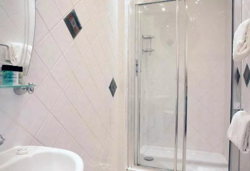 اتاق خانوادگی, Sea Spray