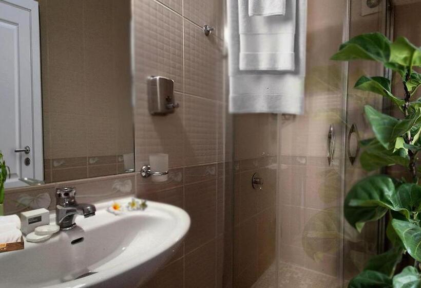 اتاق استاندارد سه نفره, Sembol