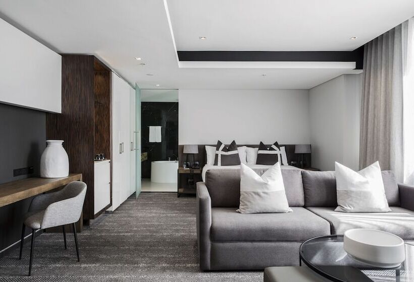 Президентский Люкс, The Capital 15 On Orange Hotel & Spa