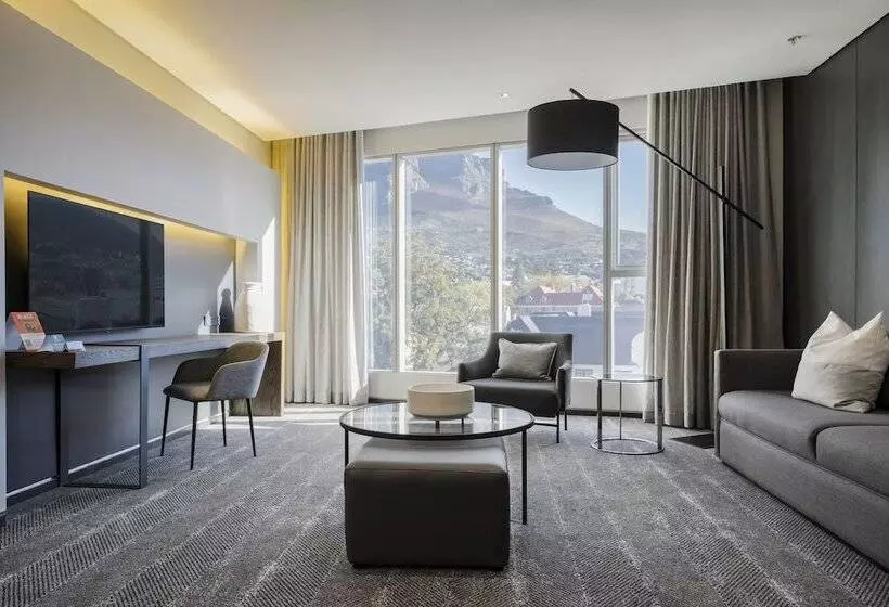 エクゼクティブスイート, The Capital 15 On Orange Hotel & Spa