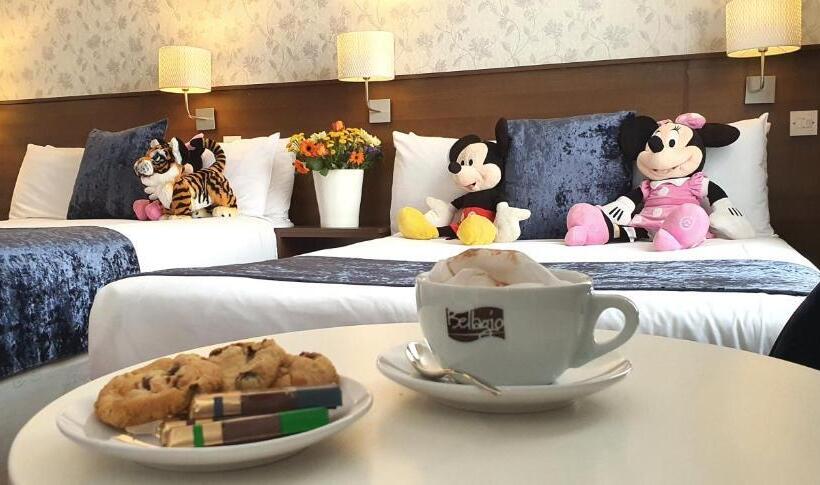 חדר סטנדרט לארבעה, The Gate