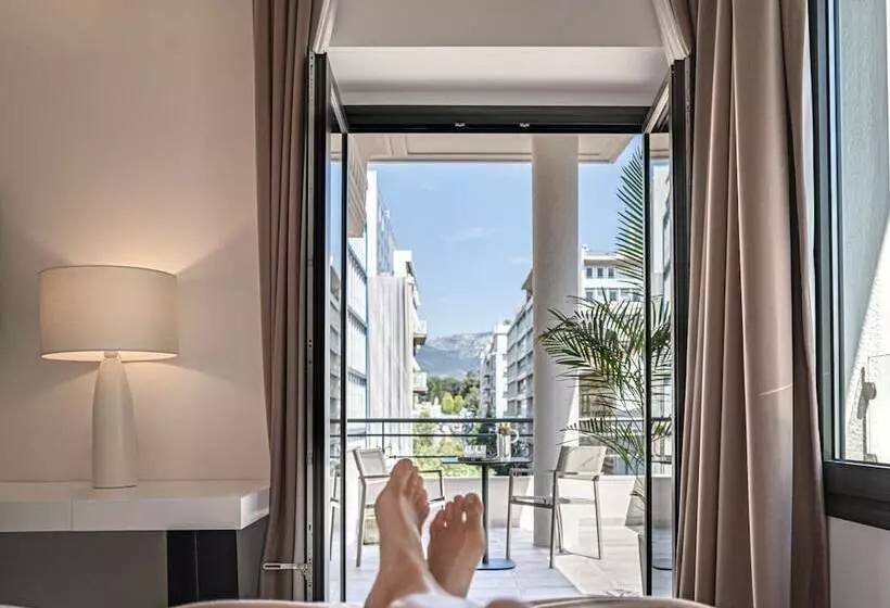 スーペリアールーム, The Marblous Athens