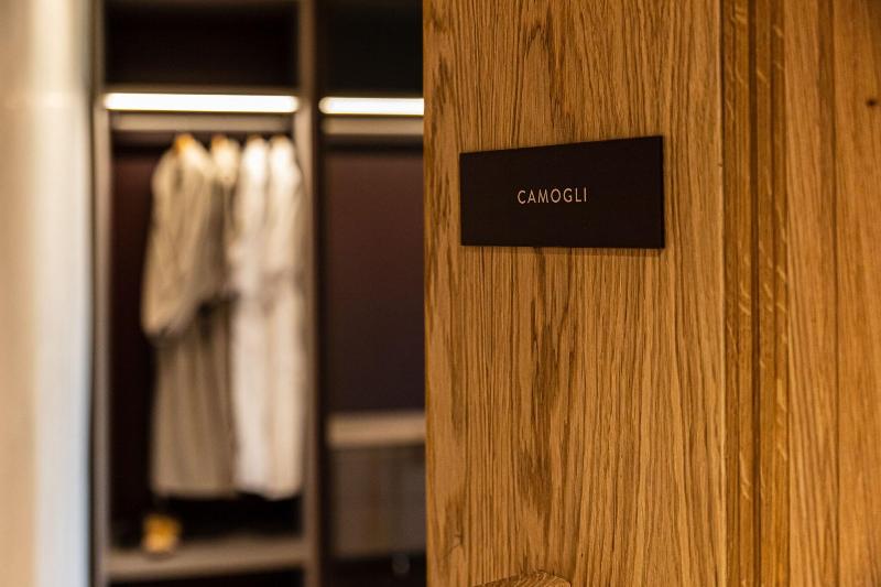 Номер Superior, The Marblous Athens