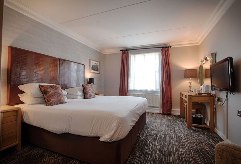 חדר אקזקיוטיב, The Saracens Head