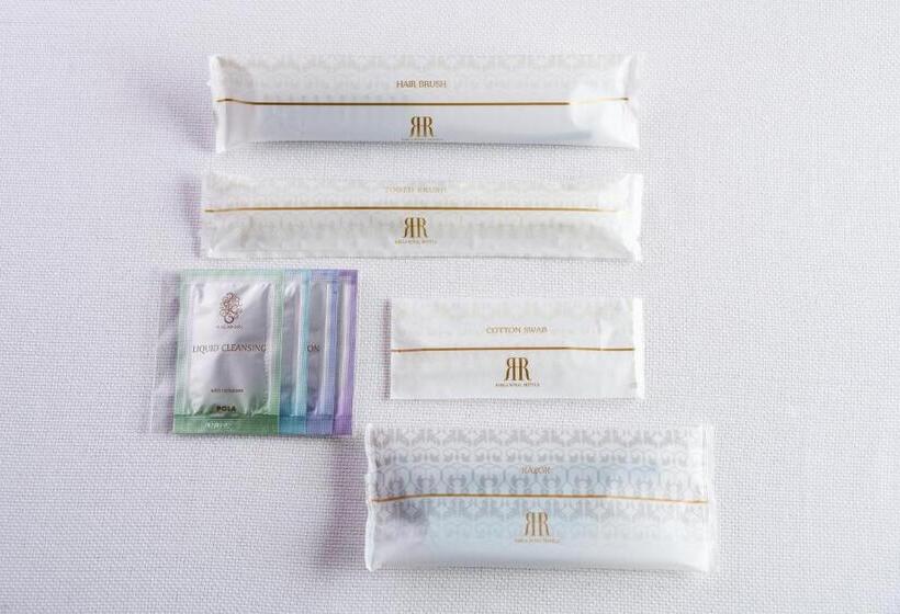 غرفة أساسية, Toshi Center