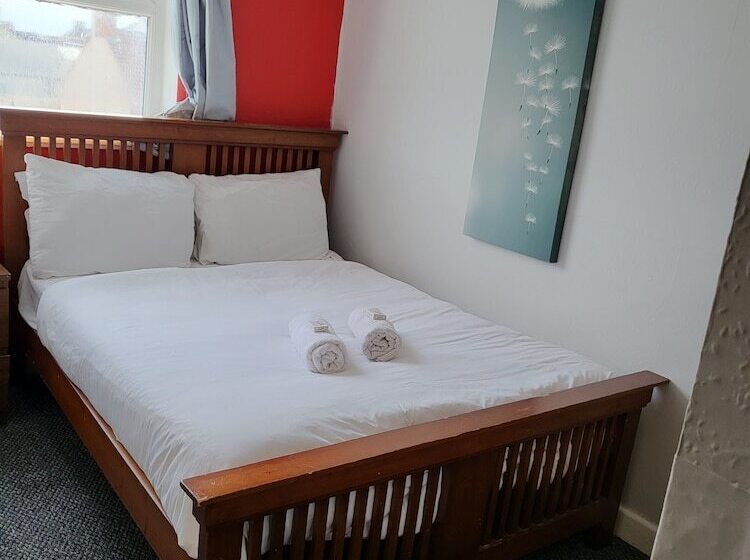 标准三人间, Tulip