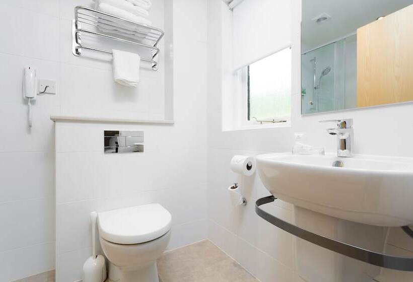 Апартаменты 1 Спальня, Wychnor Park Country Club