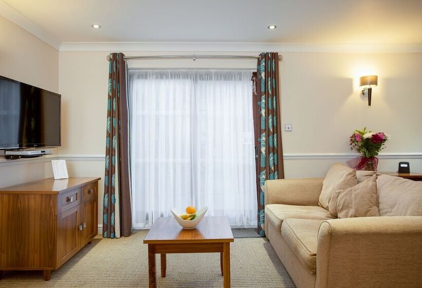 Апартаменты 3 Спальни, Wychnor Park Country Club