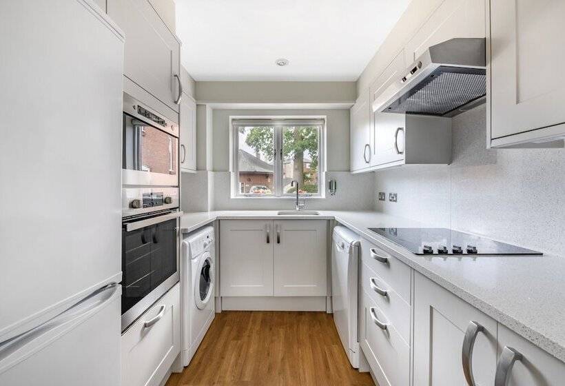 Апартаменты 3 Спальни, Wychnor Park Country Club