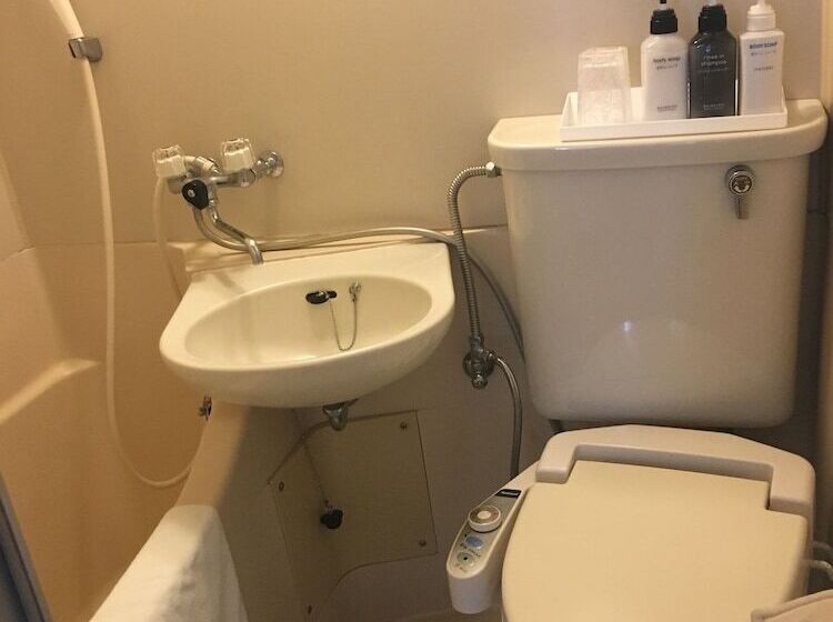 标准间, Yanagibashi