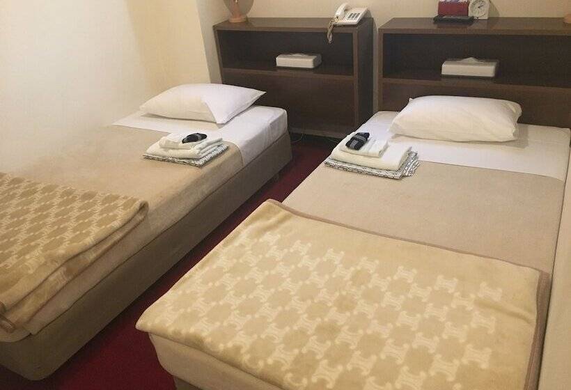 标准间, Yanagibashi