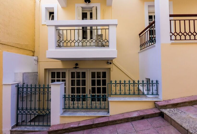 اتاق استاندارد سه تخته با بالکن, Lemon Tree House